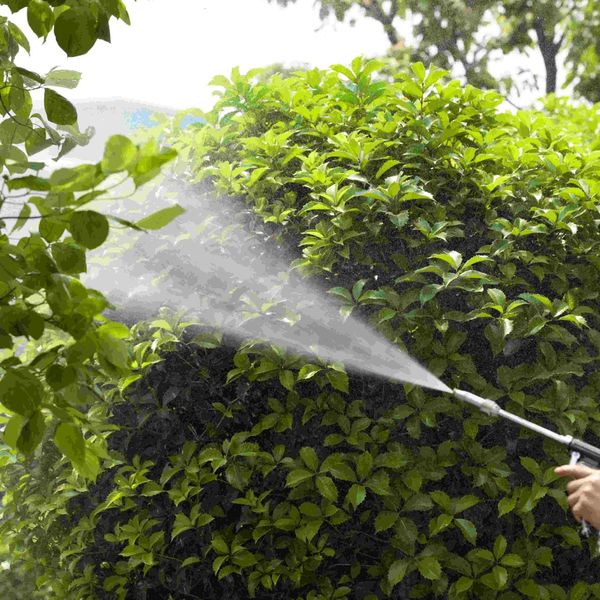東京で庭木の剪定でしたら便利屋の掃除ベンリまでご依頼ください